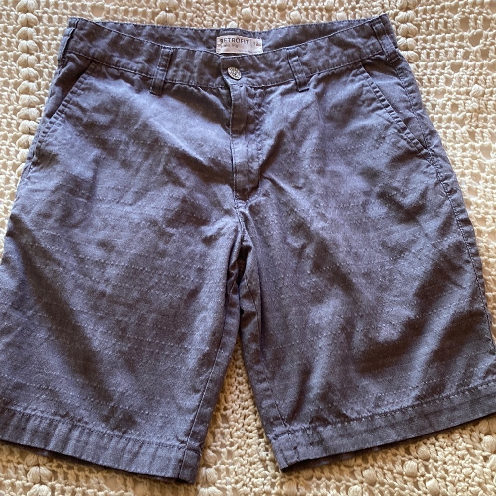🌈 Retrofit brand  mfg size 32 chambray shorts